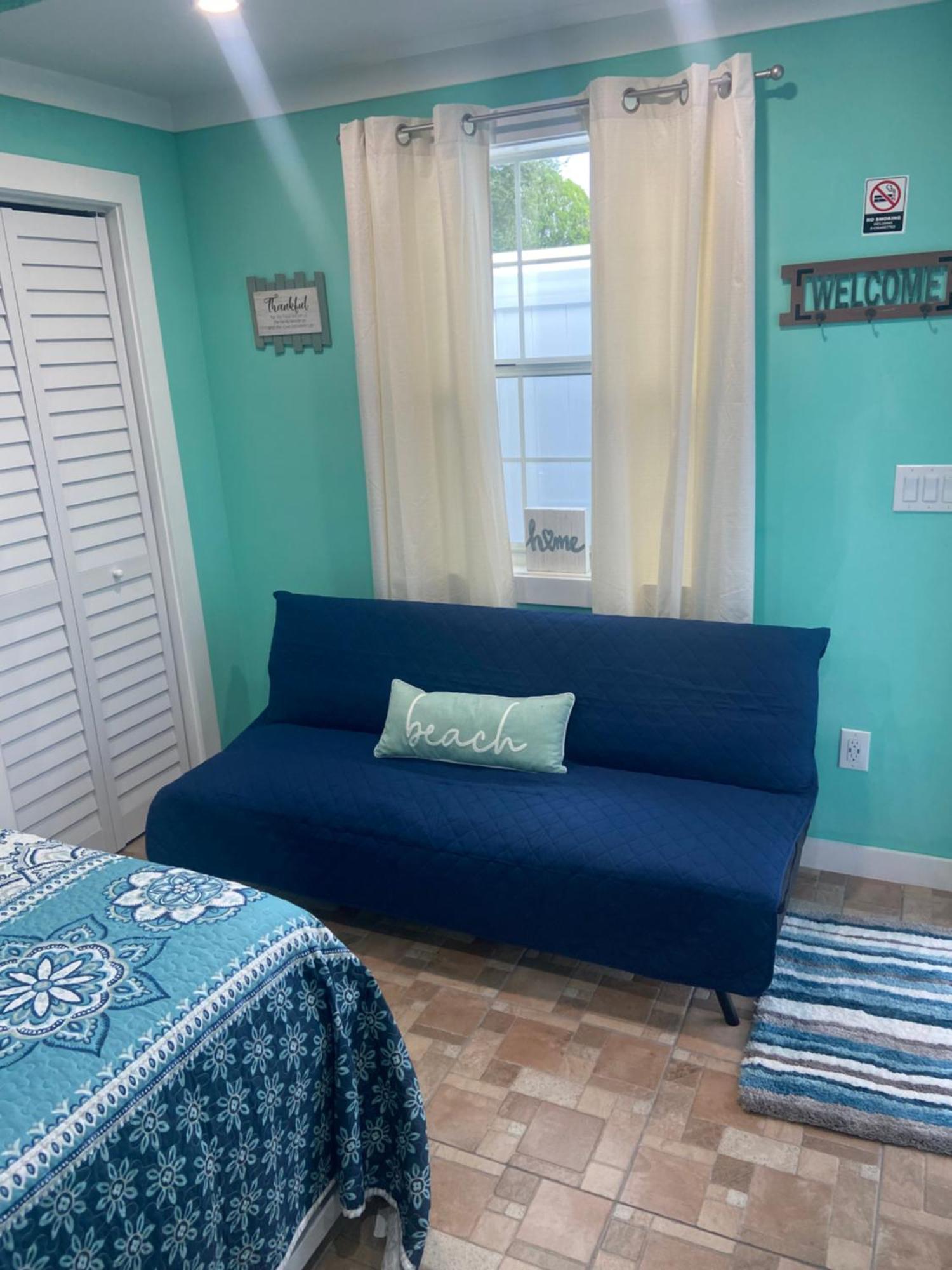 Beautiful And Comfortable Rom Apt # 2 Tampa Exteriér fotografie